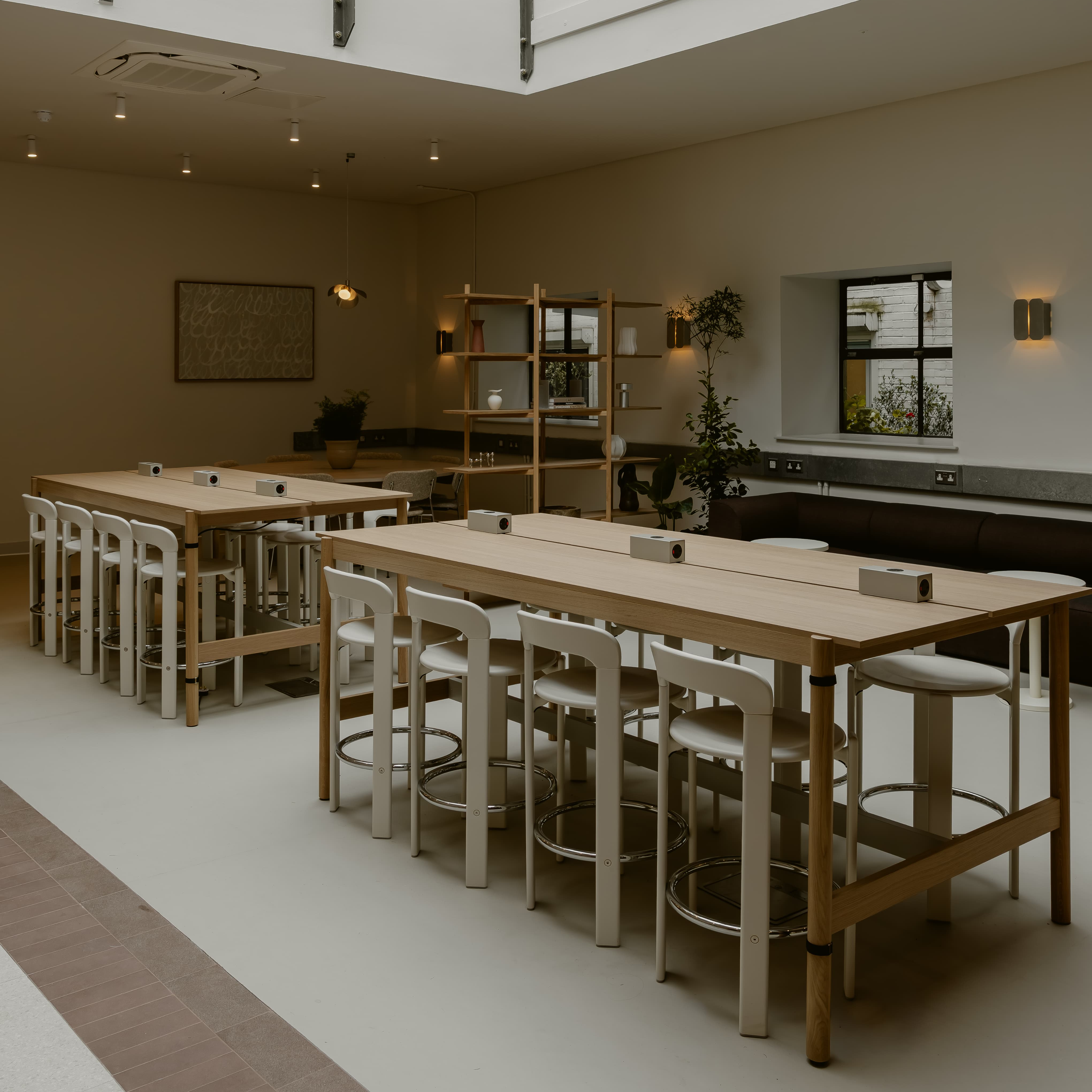 Subscription Furniture: Flexible, Circular & Premium Design