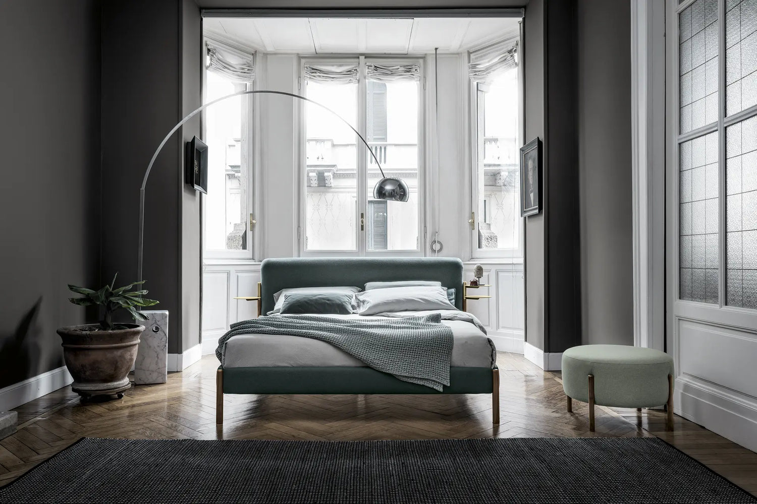 Flag Base Bed