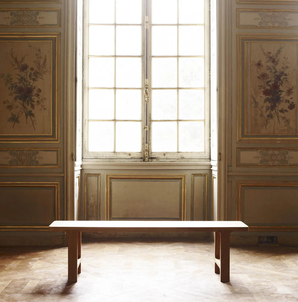 Emea Bench