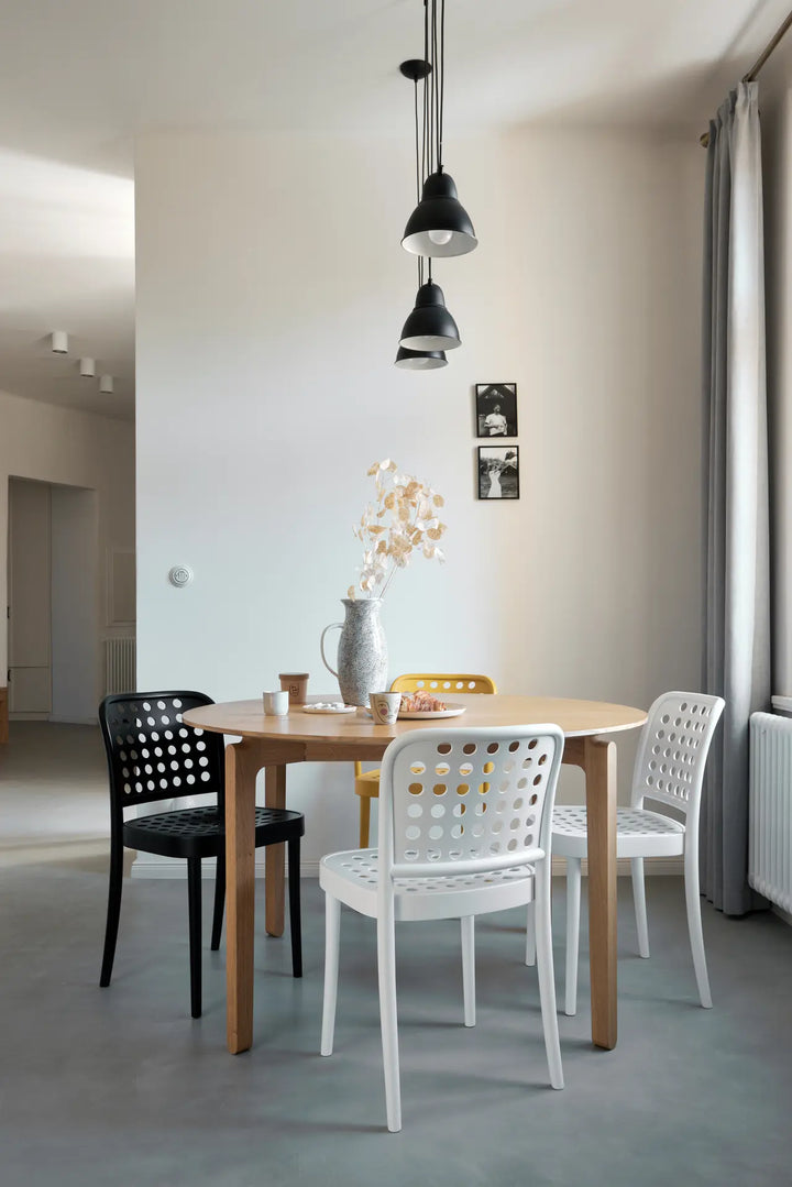 822 Chaise - Placage/ Bois massif