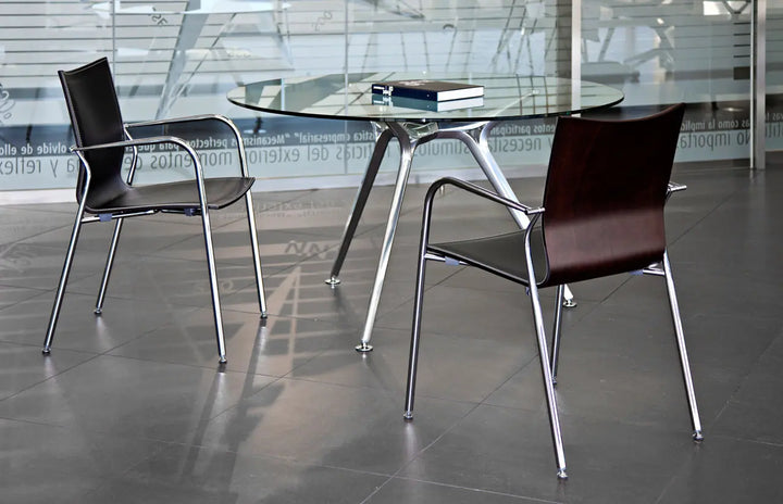 Ikara 4 Legs Lacquered Plywood with Armrest