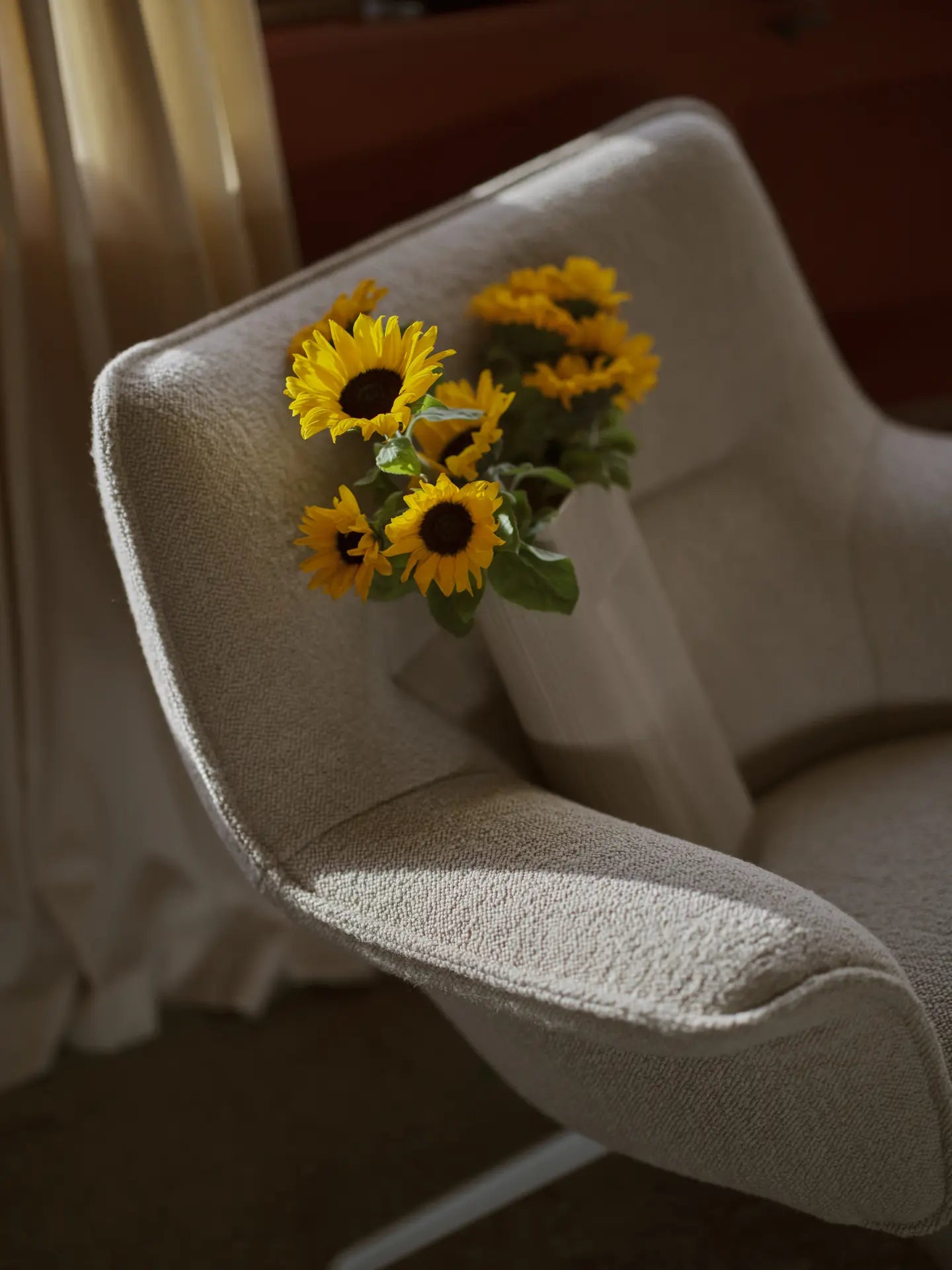 Doze Lounge Chair Low Back - Swivel Base