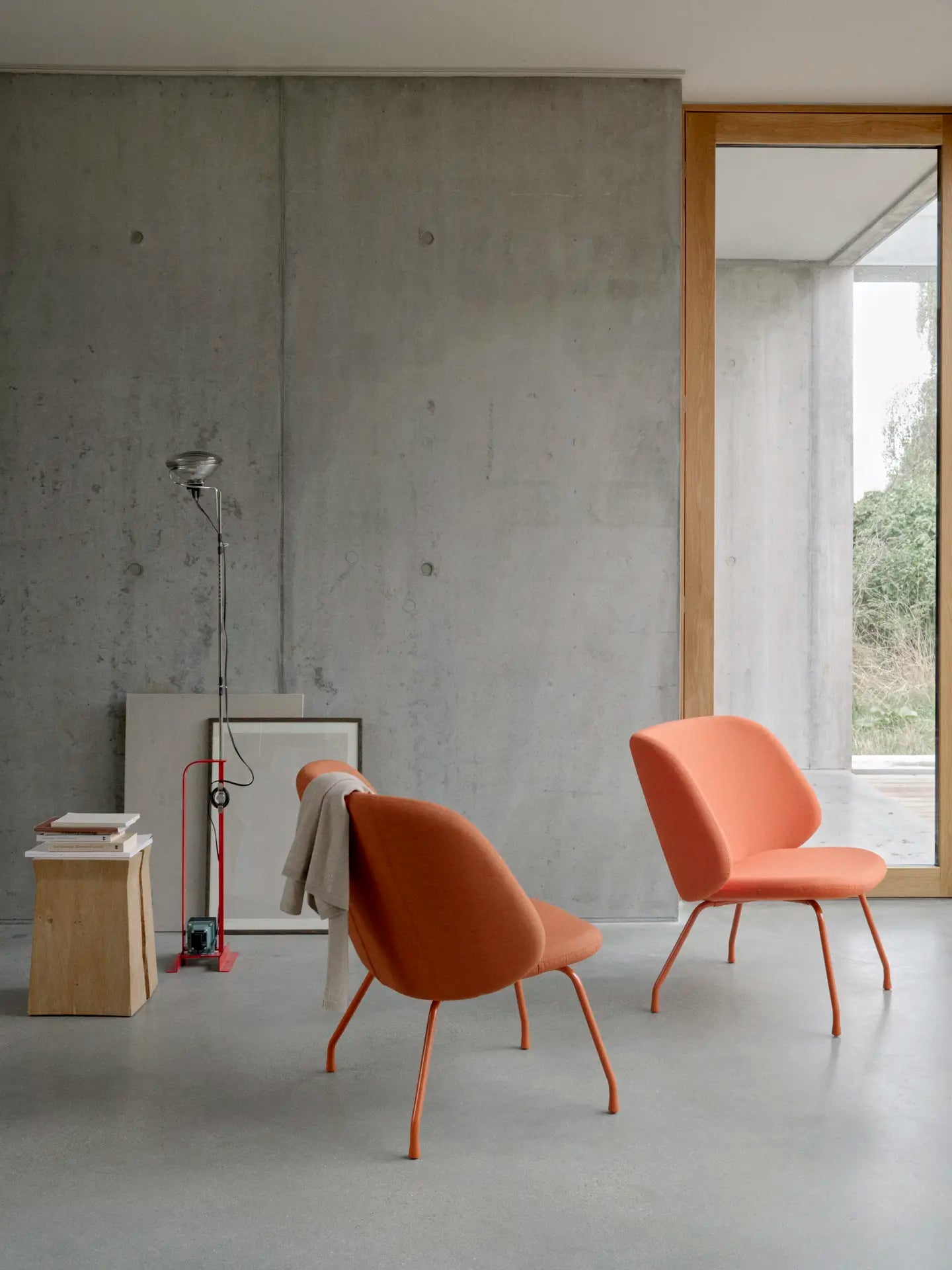 Evy Lounge Chair