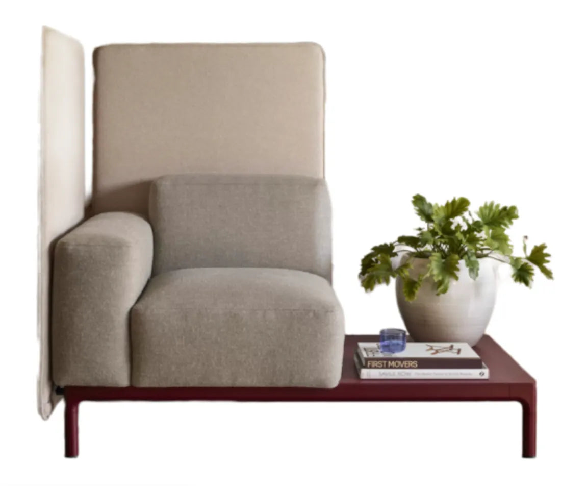 Edge Free - Seat with Table on Right