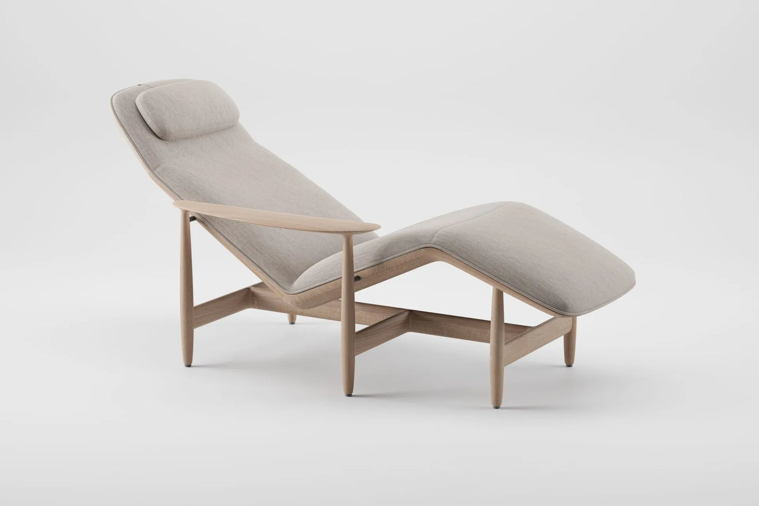 Nila Chaise Lounge