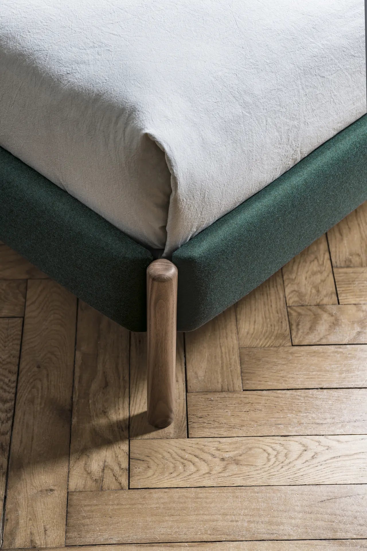Flag Base Bed