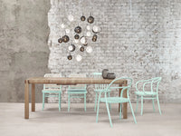Chaise Ironica
