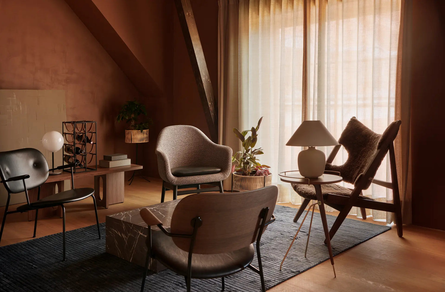 Co Lounge Chair - Base 4 pieds Siège rembourré avec accoudoirs