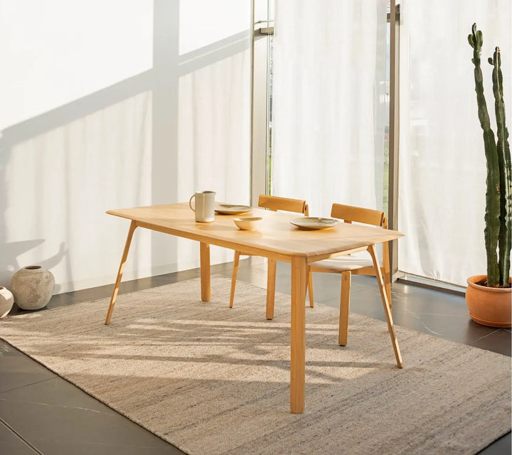 Teska Table