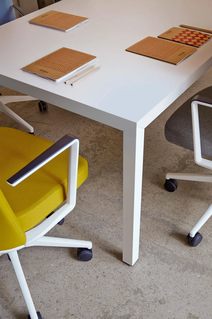 Prisma Individual Desk