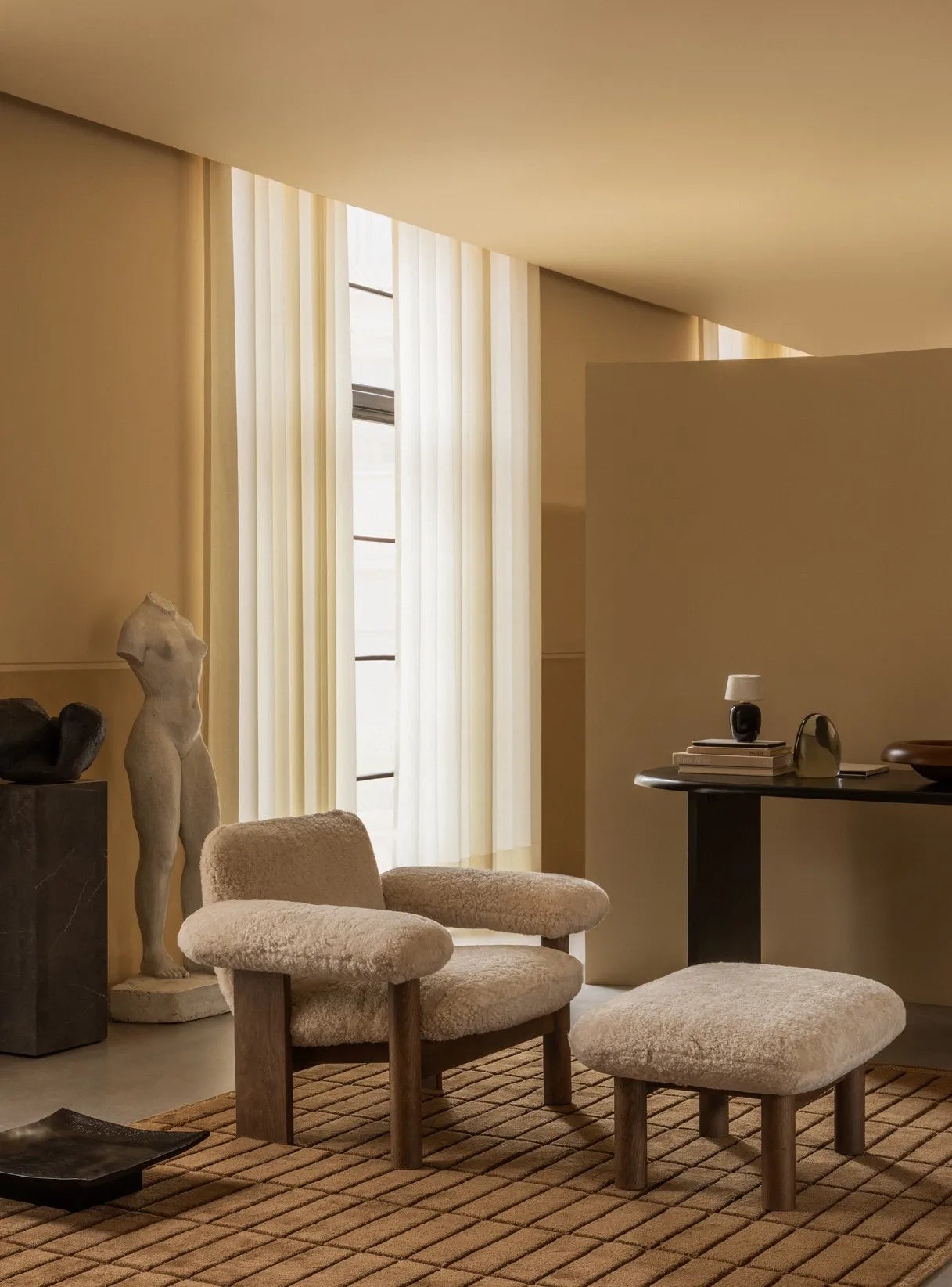 Brasilia Lounge Chair Low Back