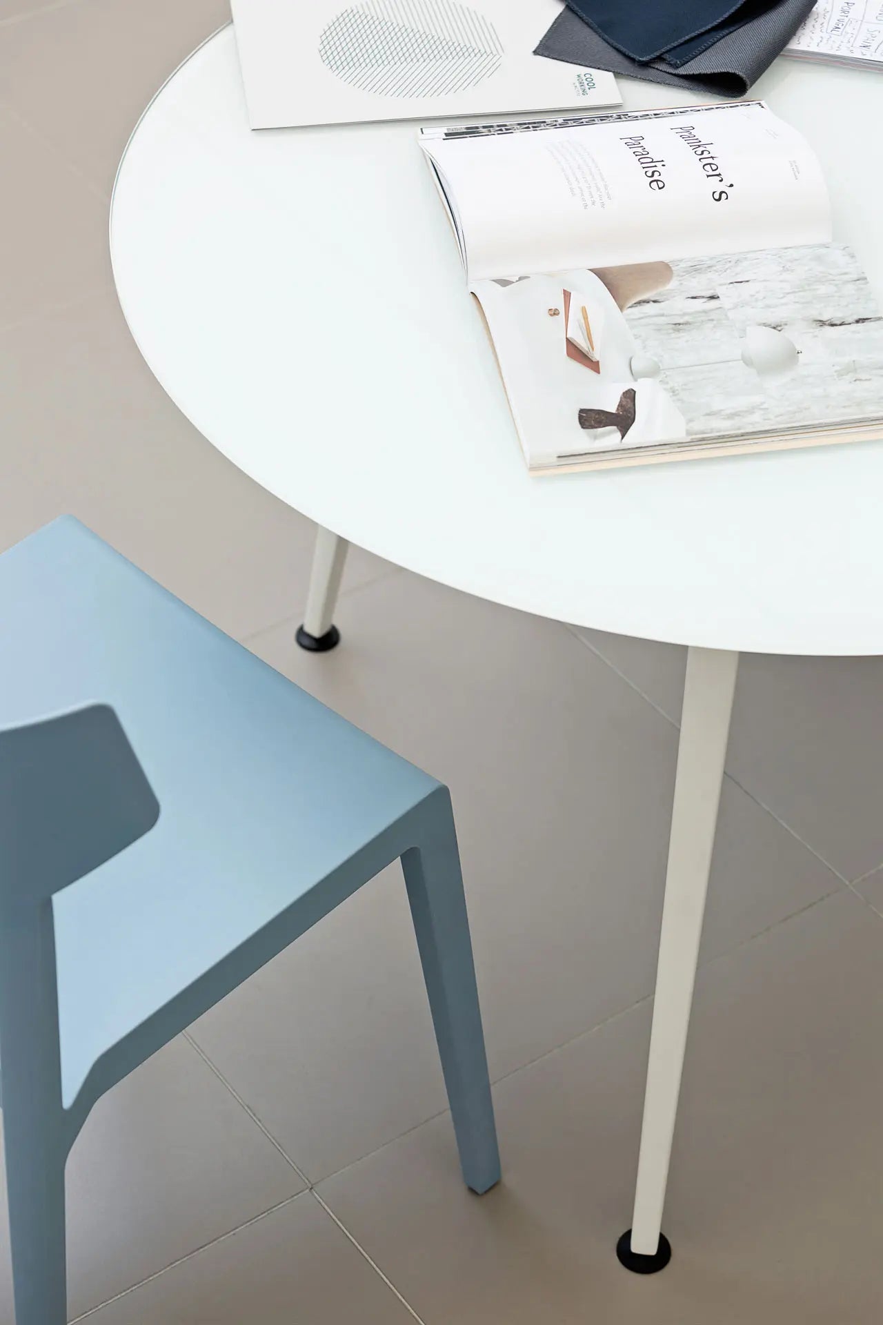Twist Meeting Desk - Round
