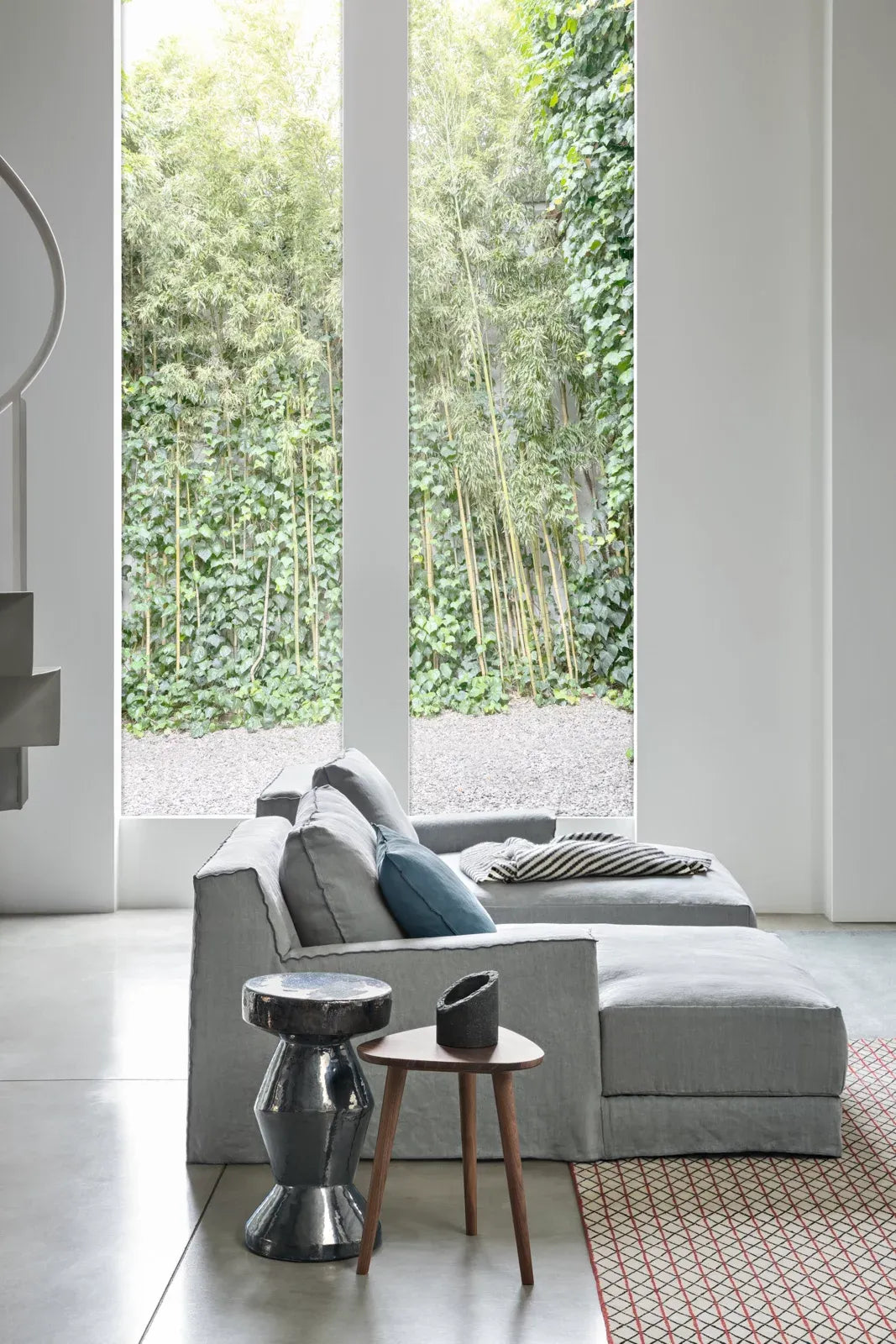 Inout Side Table 47