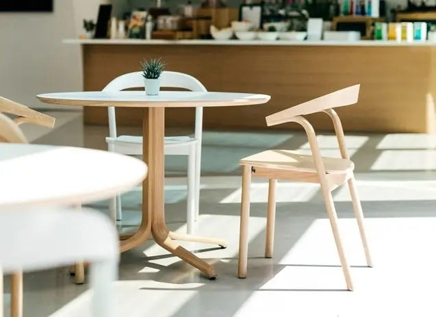 Jantzi Oak Round Top