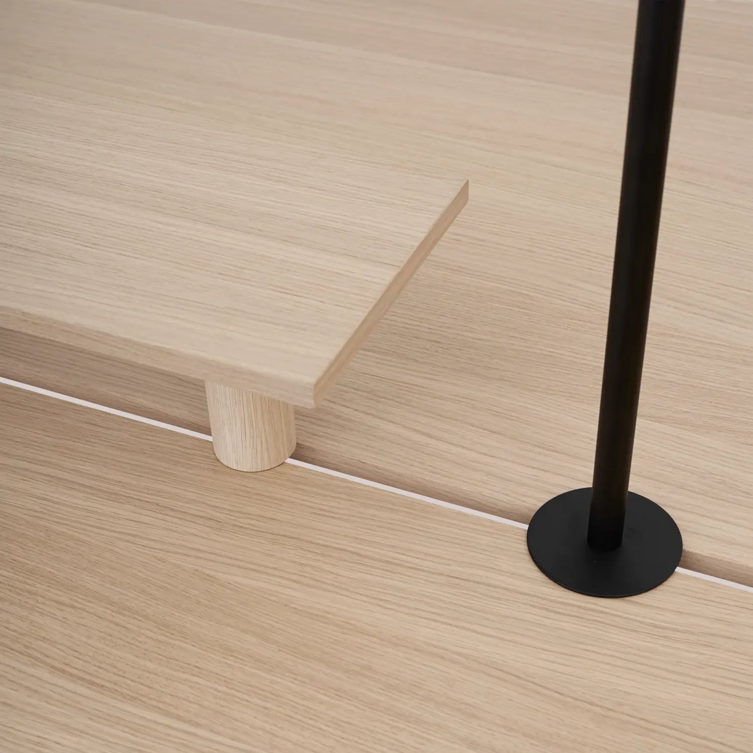 Linear Mounted Lamp