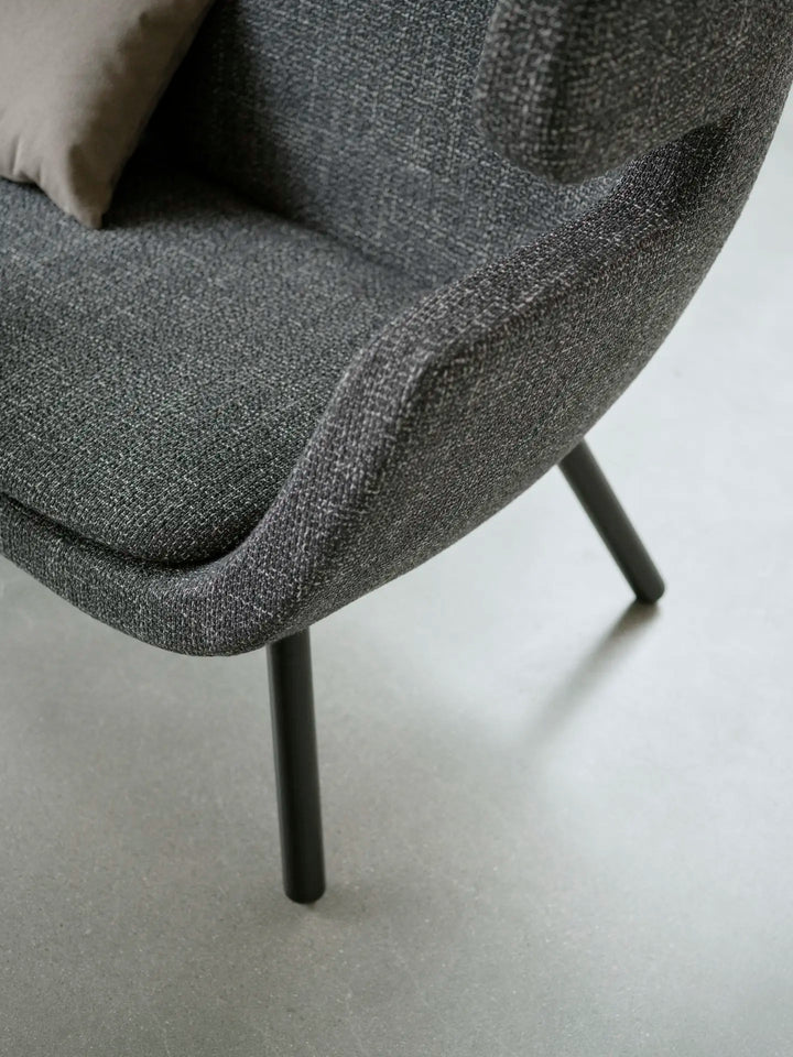 Moai Sofa