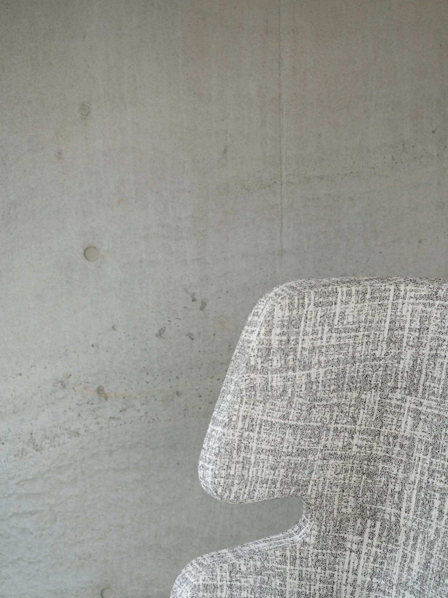 Moai Swivel Chair