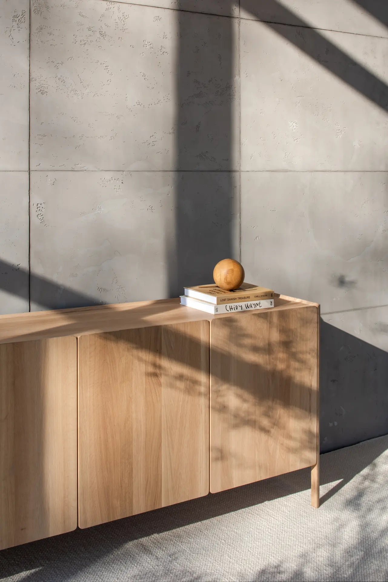 Dvor Sideboard 220