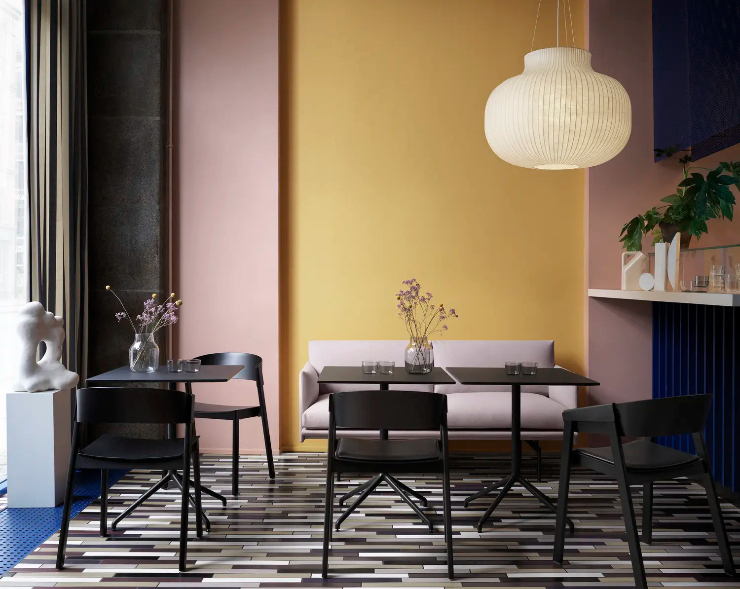 (1pc) Outline Sofa