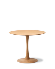 ND109 Trisse Dining Table