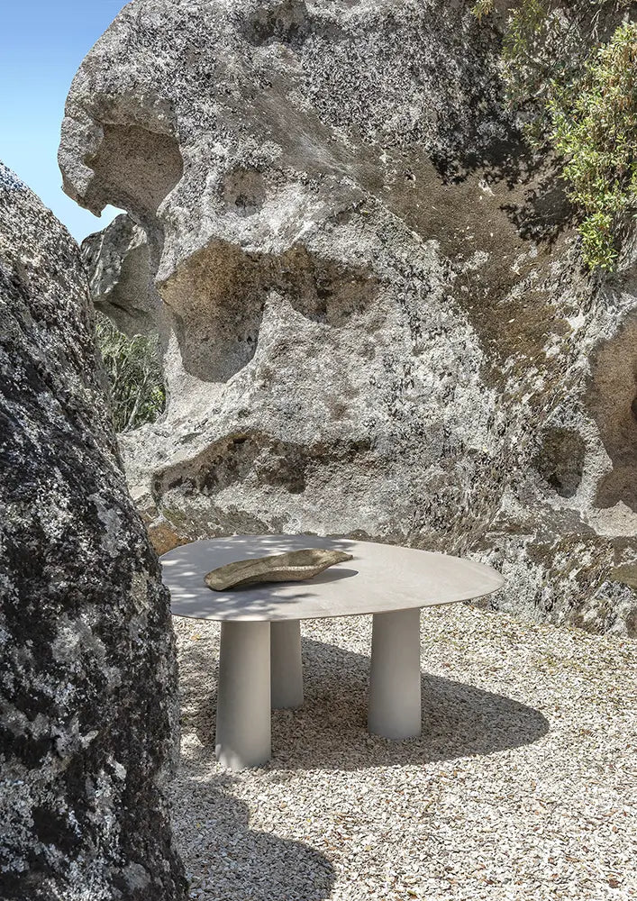 Table À Manger Triangulaire Audacieuse