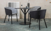 Table Bloom 271