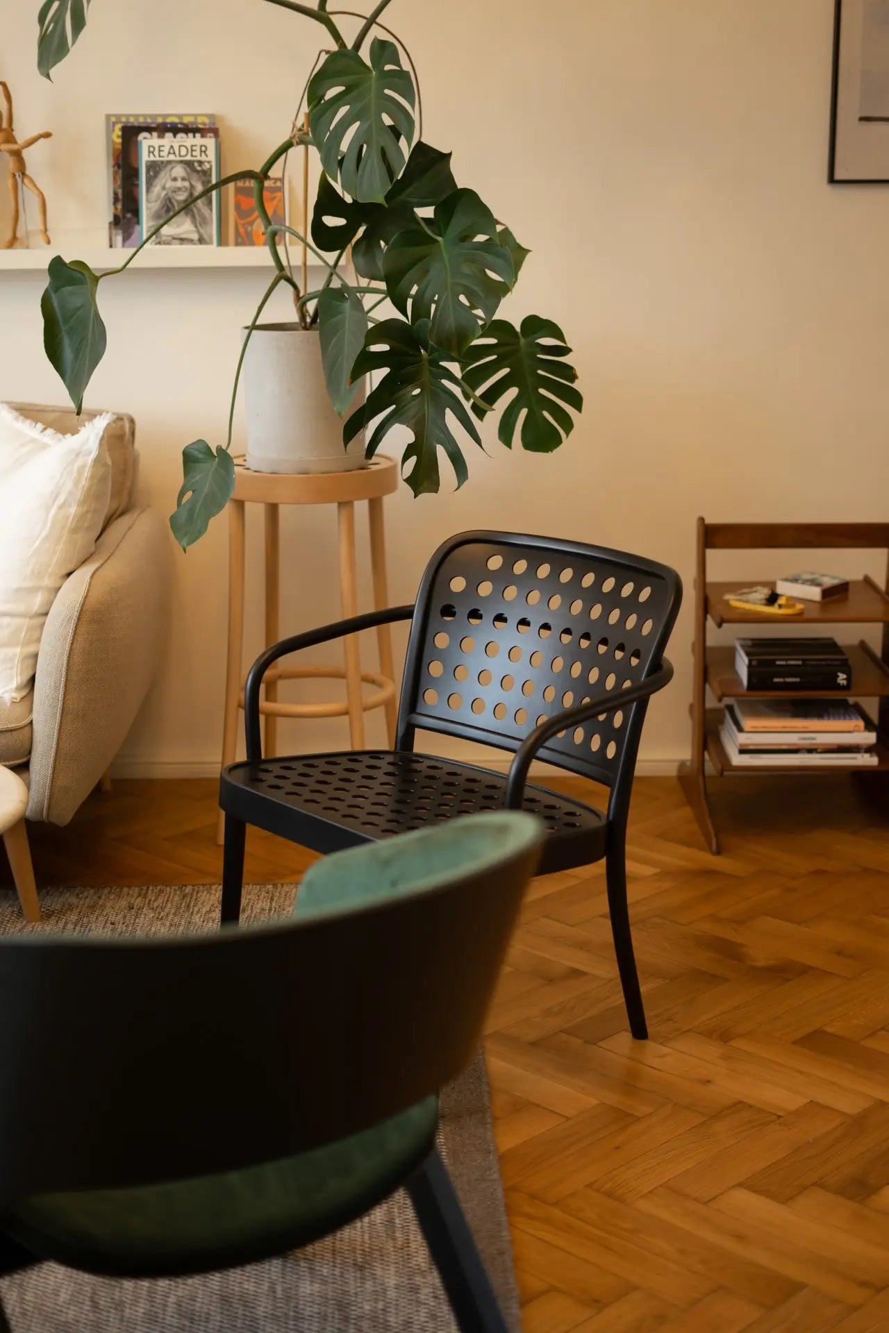 822 Fauteuil - Placage/ Bois massif