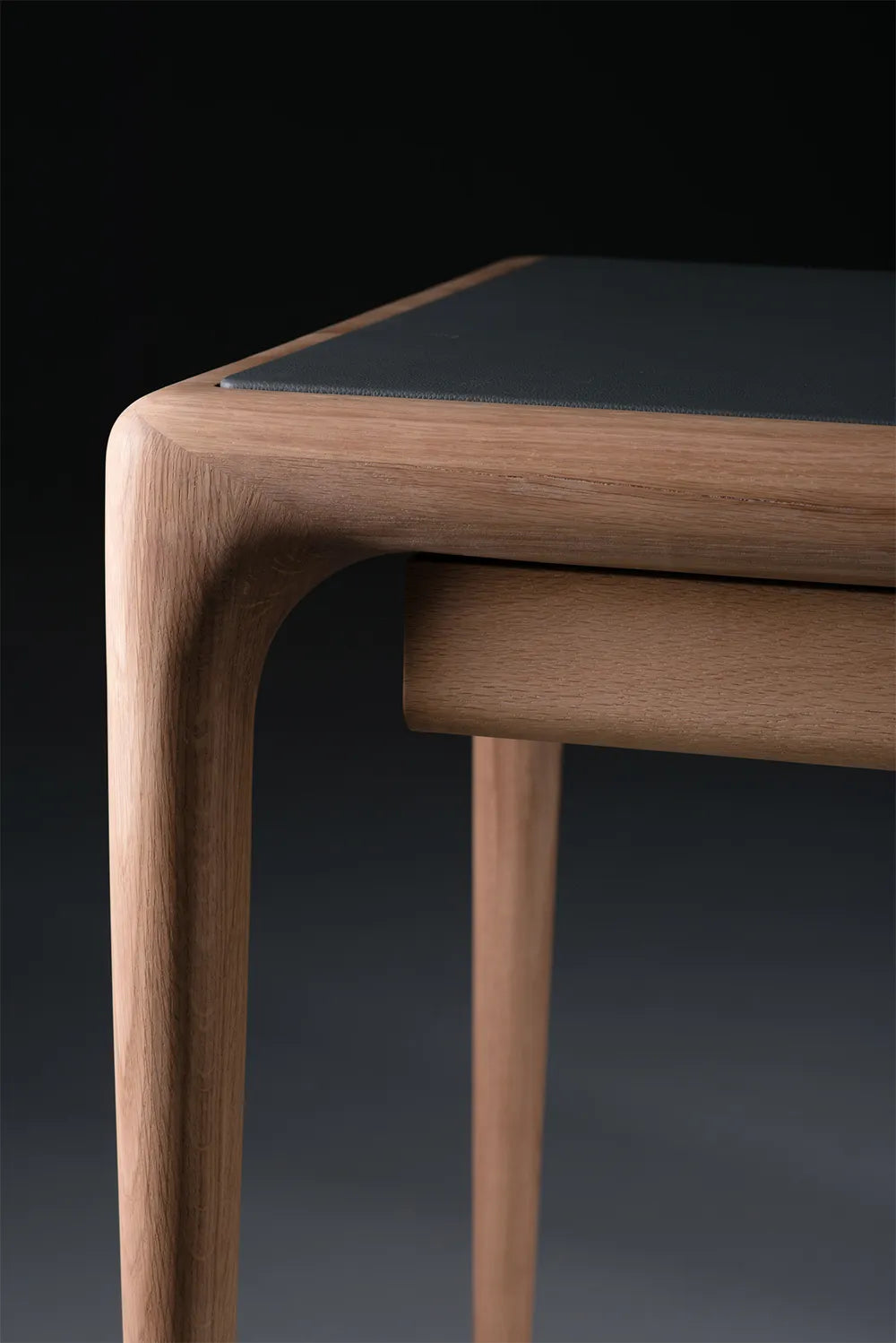 Latus Leather Desk