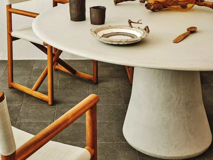 Mae 34 Table