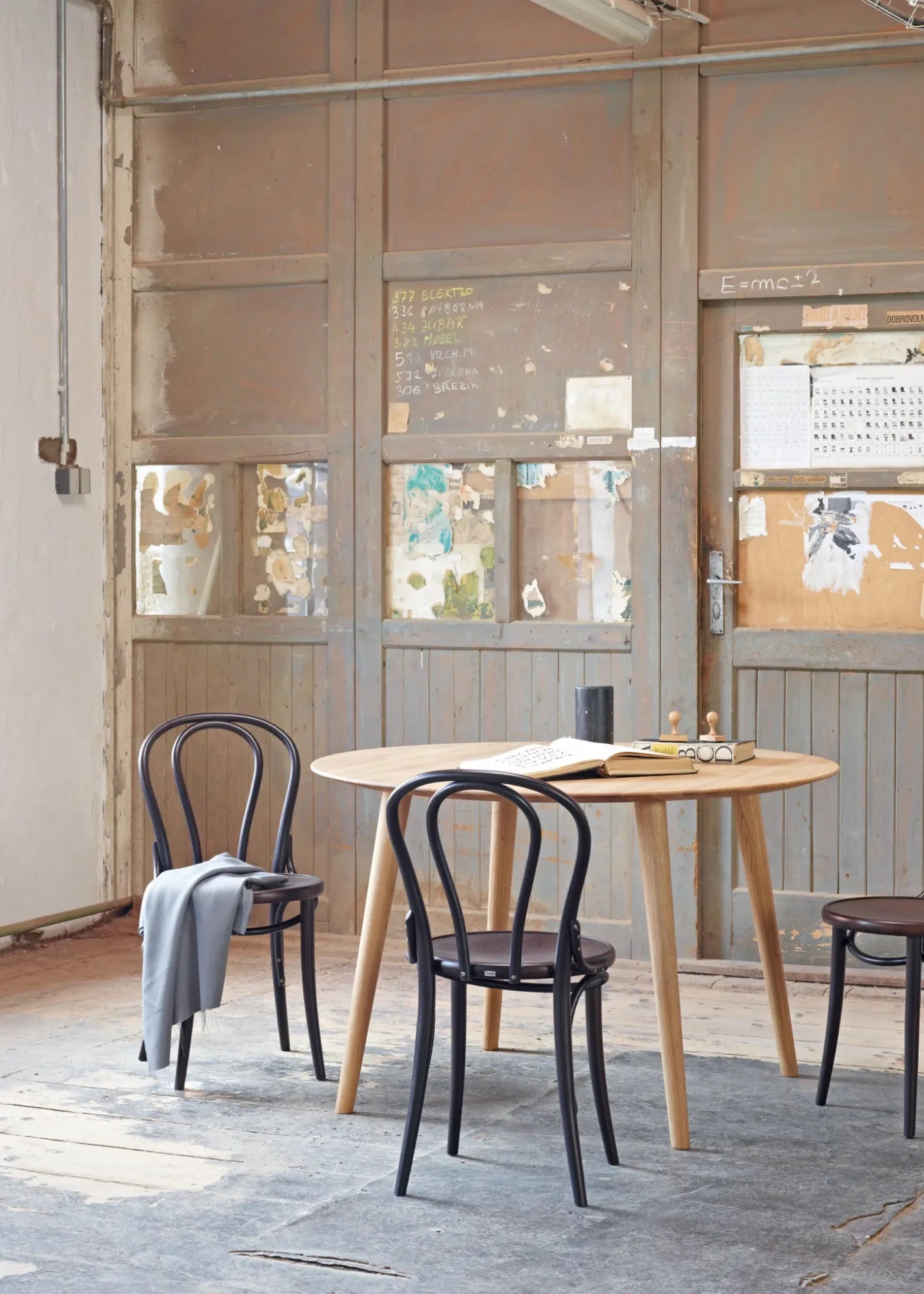 Malmö Table 707