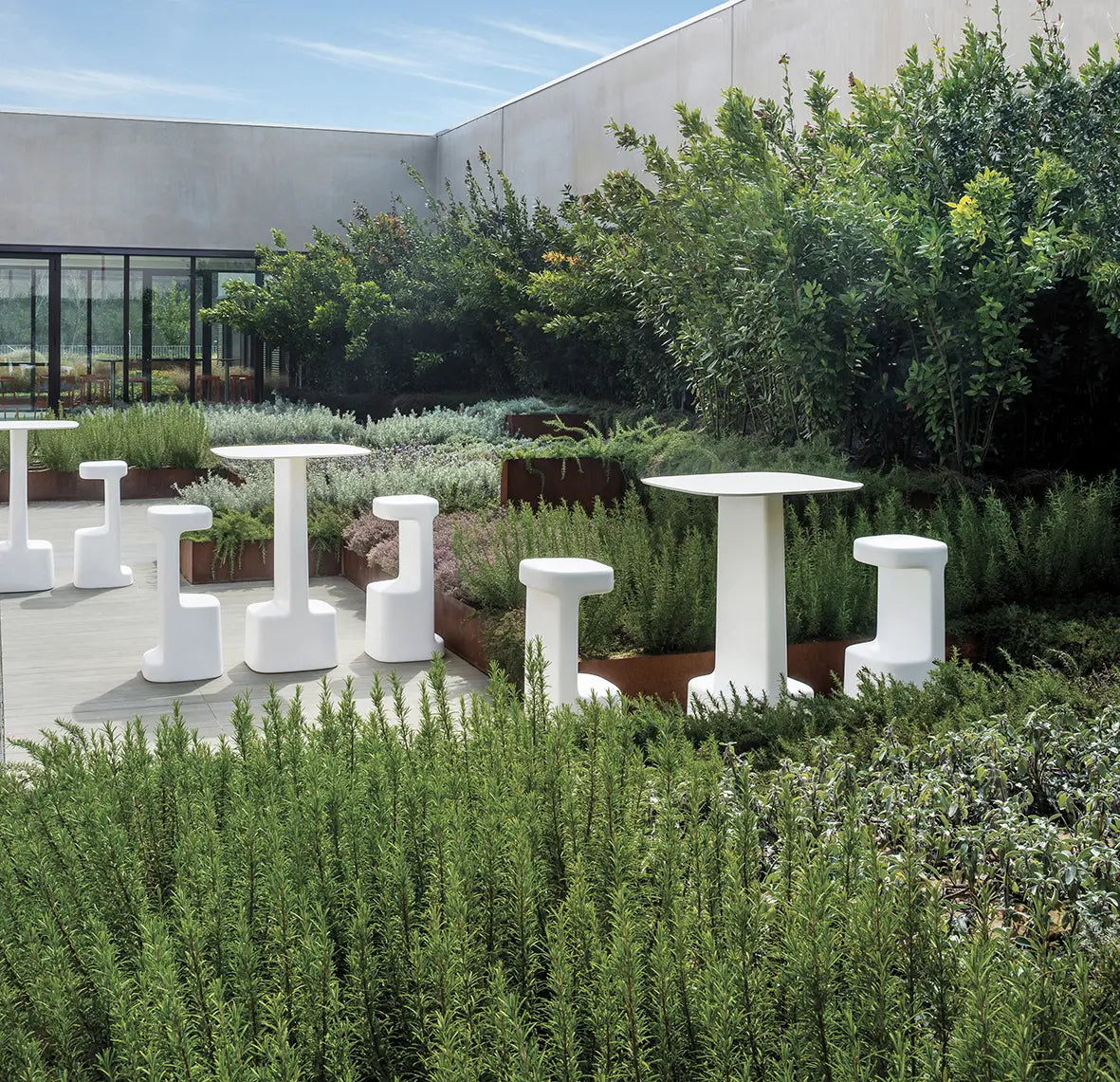 Serif 860 - Outdoor Barstool