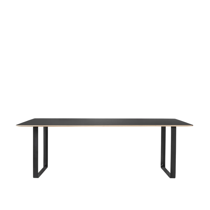 70/70 Table