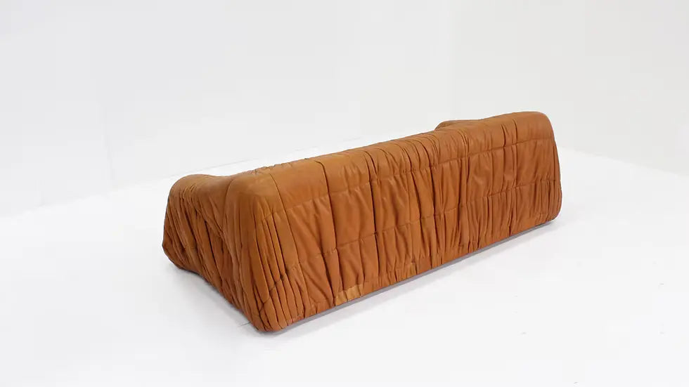 'Piumino' Cognac leather sofa