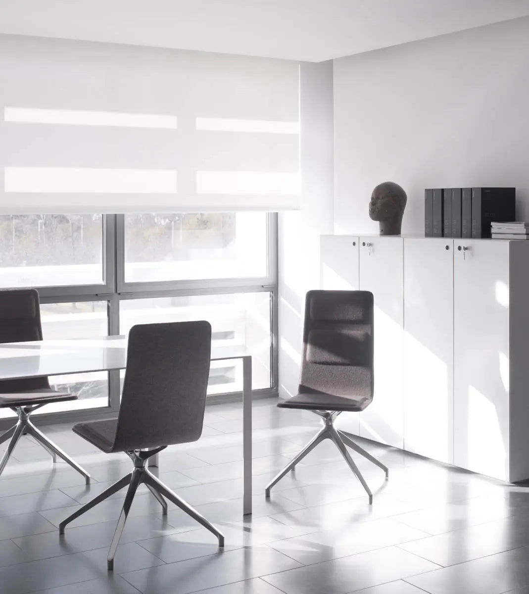 Laia Meeting Chair 4 Legs  Front & Back in Fabric High Back