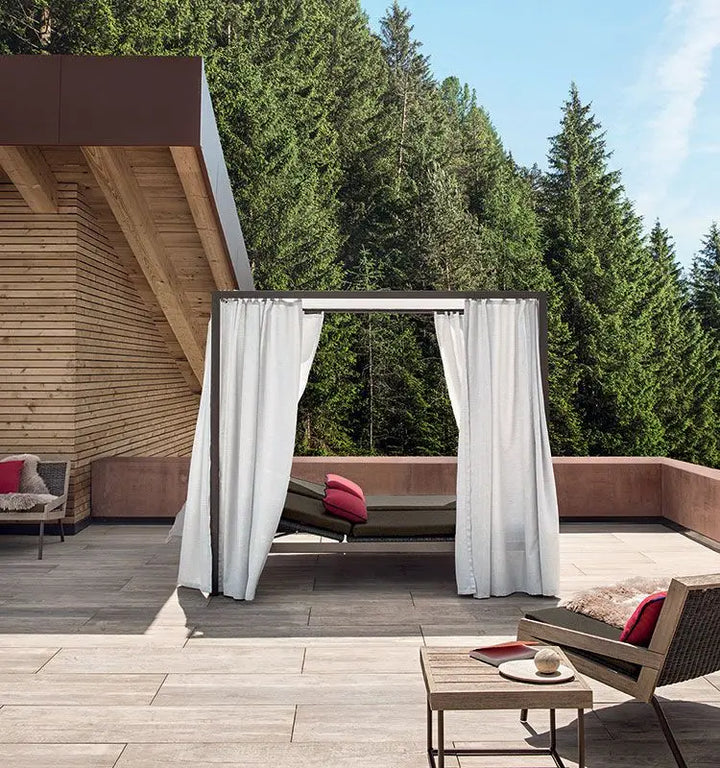 Allaperto Mountain Etwick Lounge Bed With Canopy