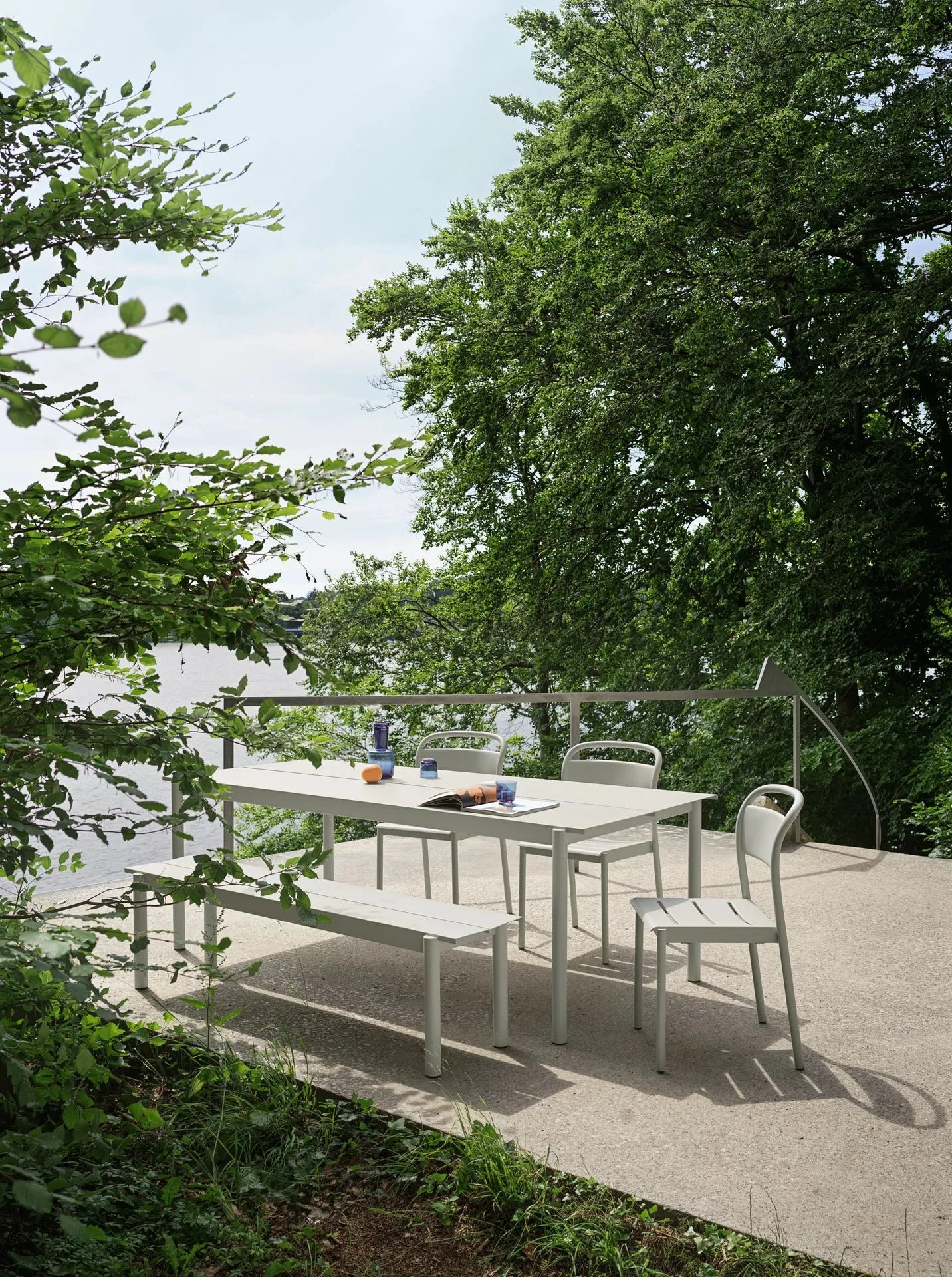 Chaise de Table Linear en Acier 