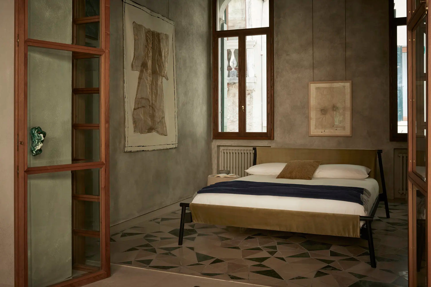 Jack-E Hide Bed