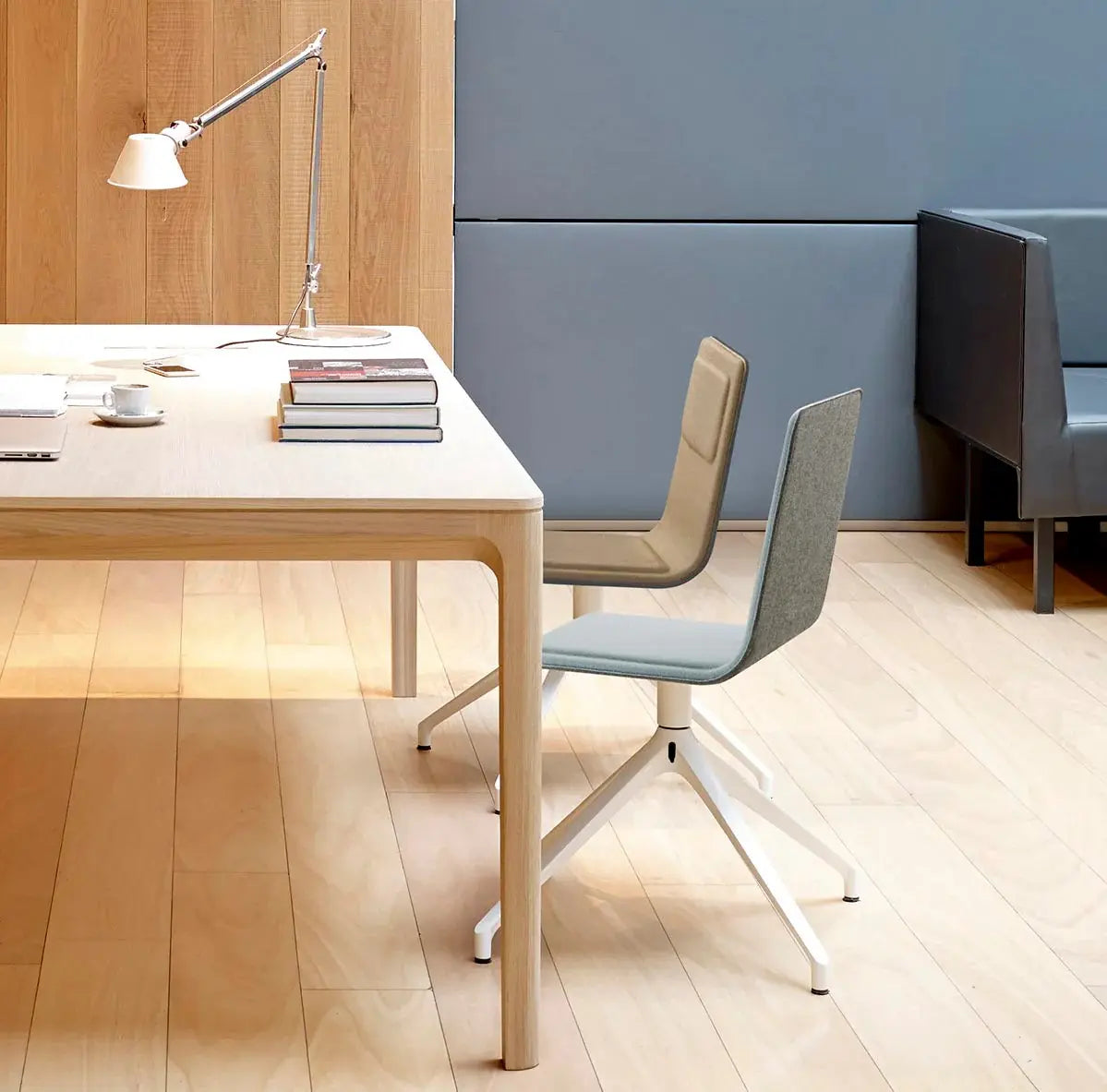Laia Meeting Chair 4 Legs  Front & Back in Fabric