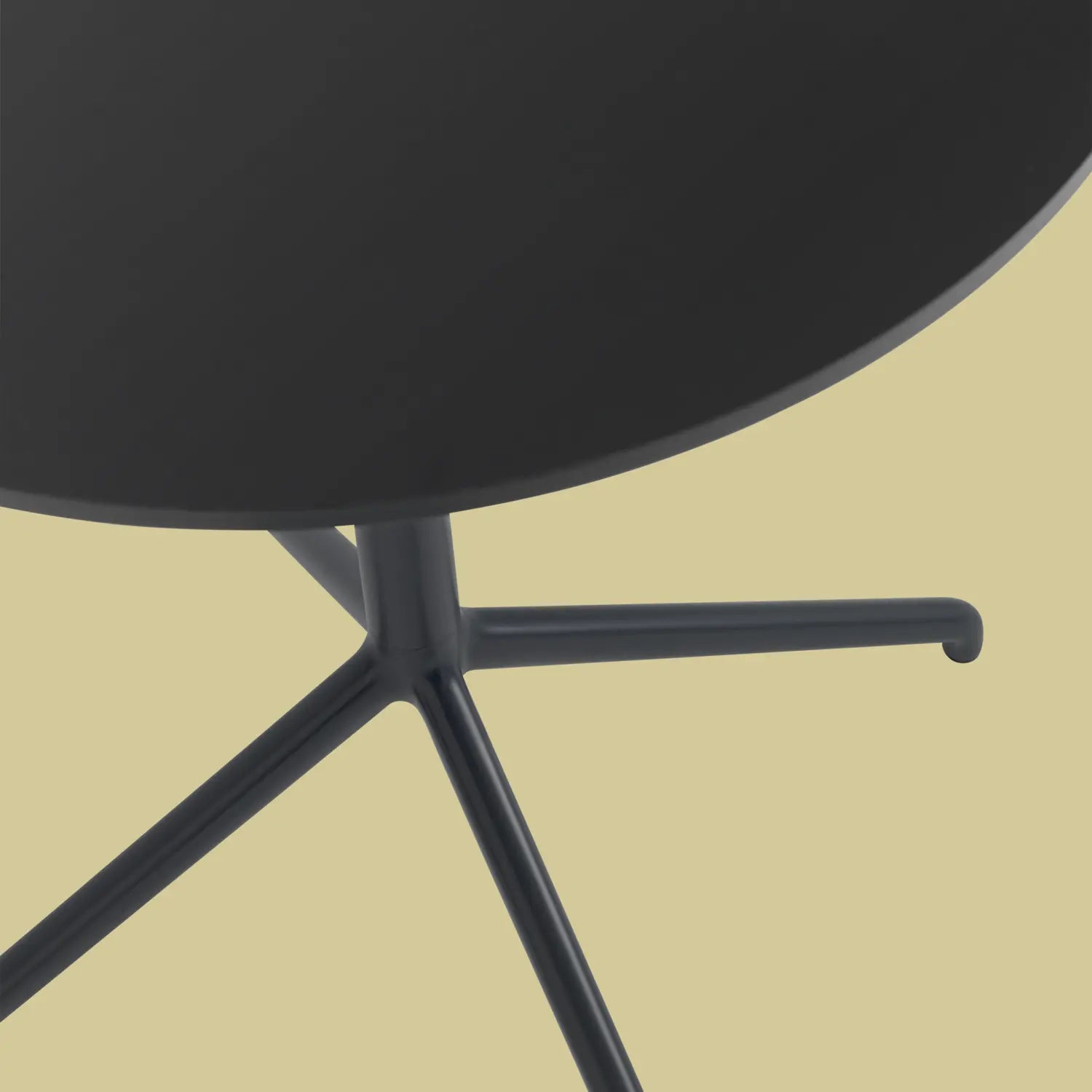 Table ronde de café Still