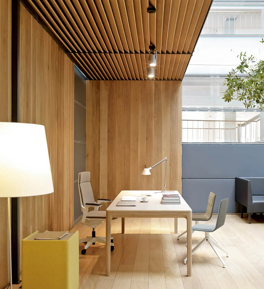 Laia Square Table Square Corners