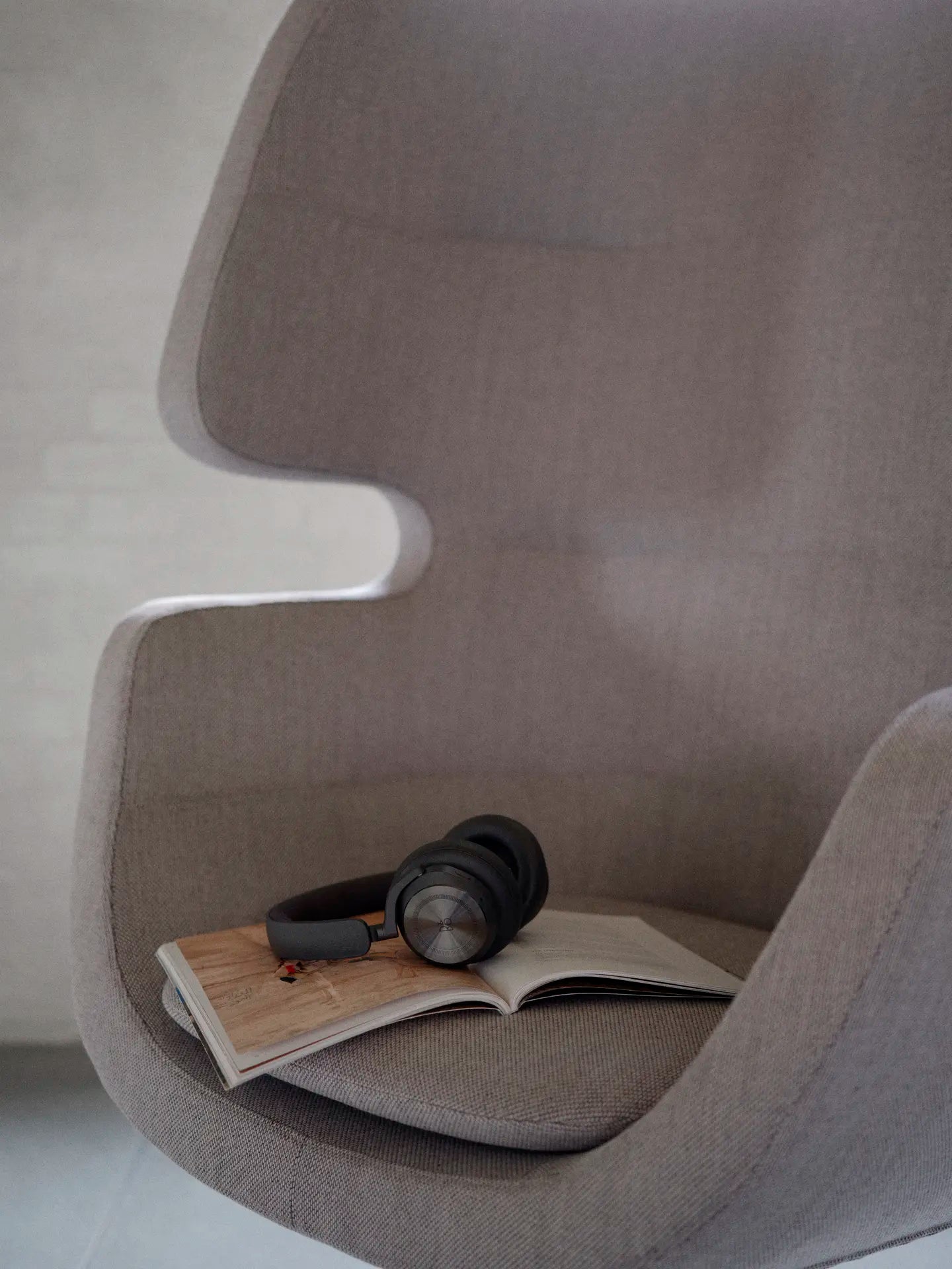 Moai Sofa