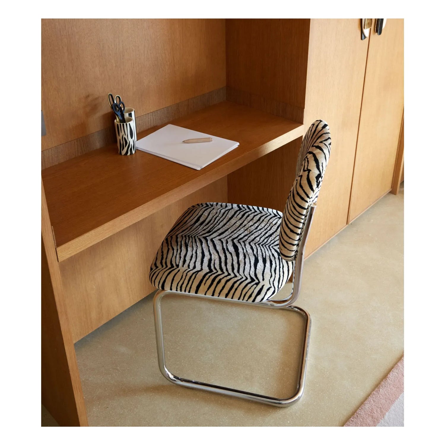 Classica Chair - Tiger Velvet