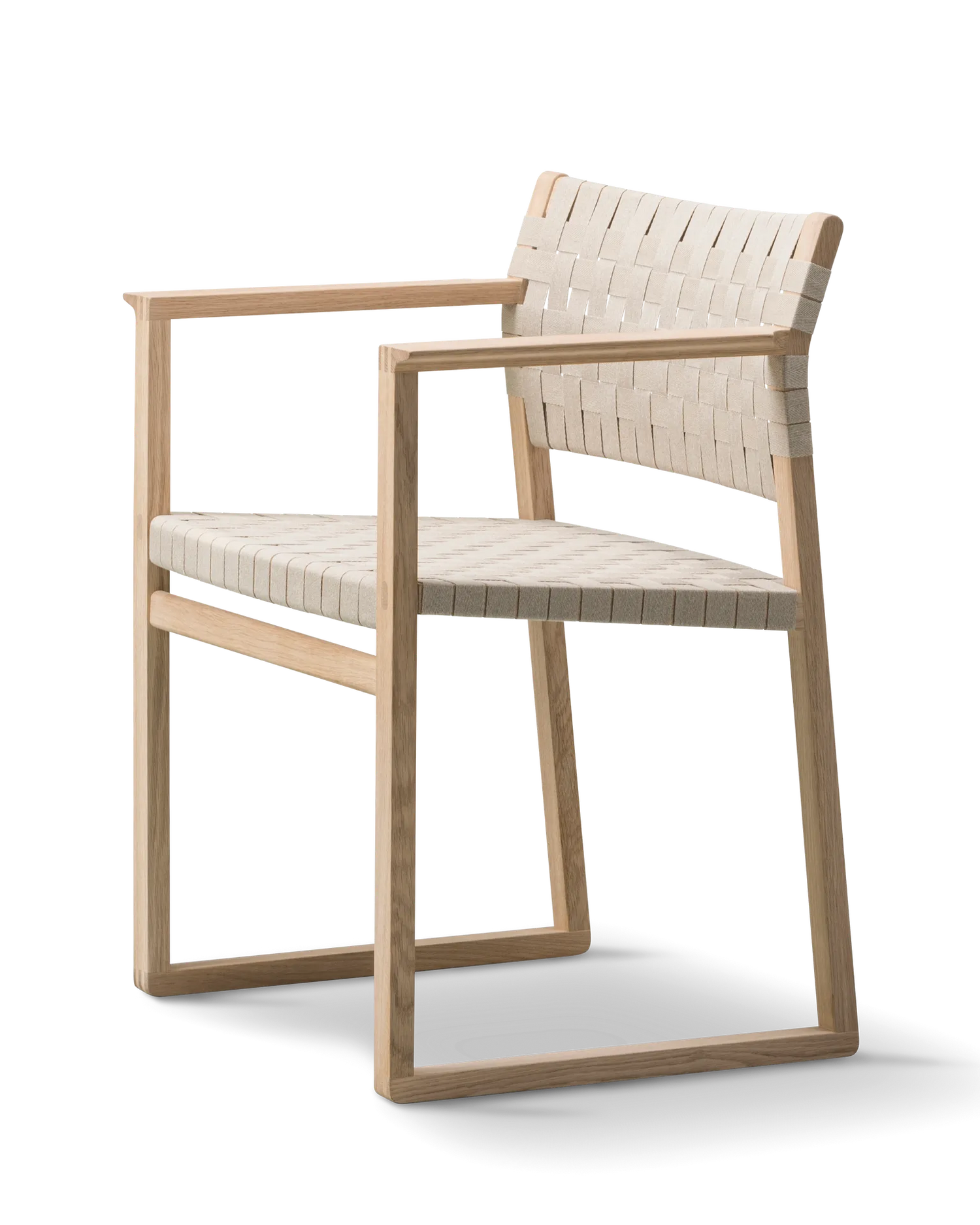 BM62 Armchair Linen Webbing Model 3362